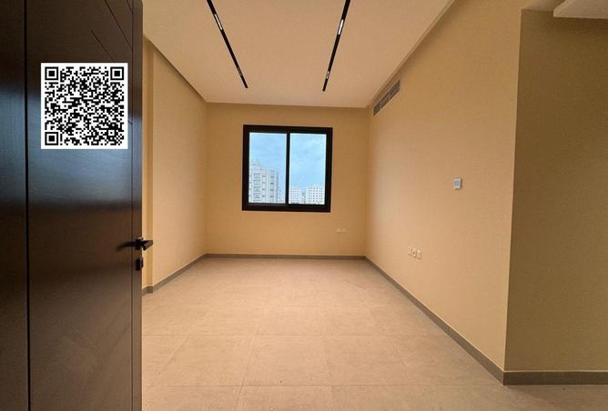 77399211 - Property Image 3