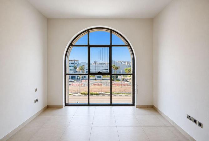 94011209 - Property Image 2