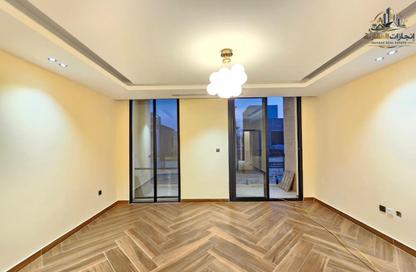 Villa - 5 Bedrooms - 7 Bathrooms for sale in Al Yasmeen 1 - Al Yasmeen - Ajman
