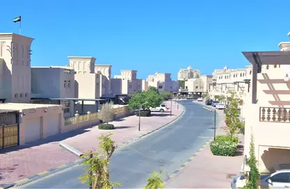 فيلا - 2 غرف نوم - 3 حمامات للايجار في فلل قرية الحمرا - قرية الحمرا - رأس الخيمة