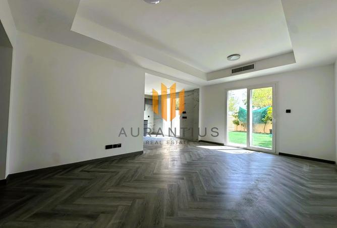 2-bed villa in Springs 2 · Upgraded · Study — photo 3