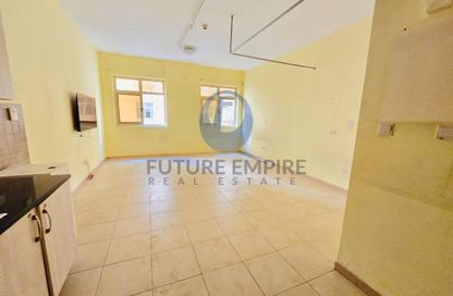 Apartment - Studio - 1 Bathroom for rent in Mankhool Building - Mankhool - Bur Dubai - Dubai