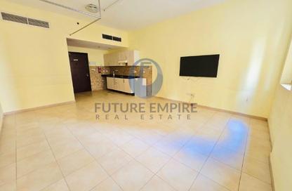 Apartment - Studio - 1 Bathroom for rent in Mankhool Building - Mankhool - Bur Dubai - Dubai
