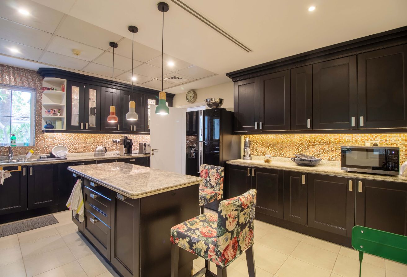 Well Maintained | Private Pool | Upgraded — image 14