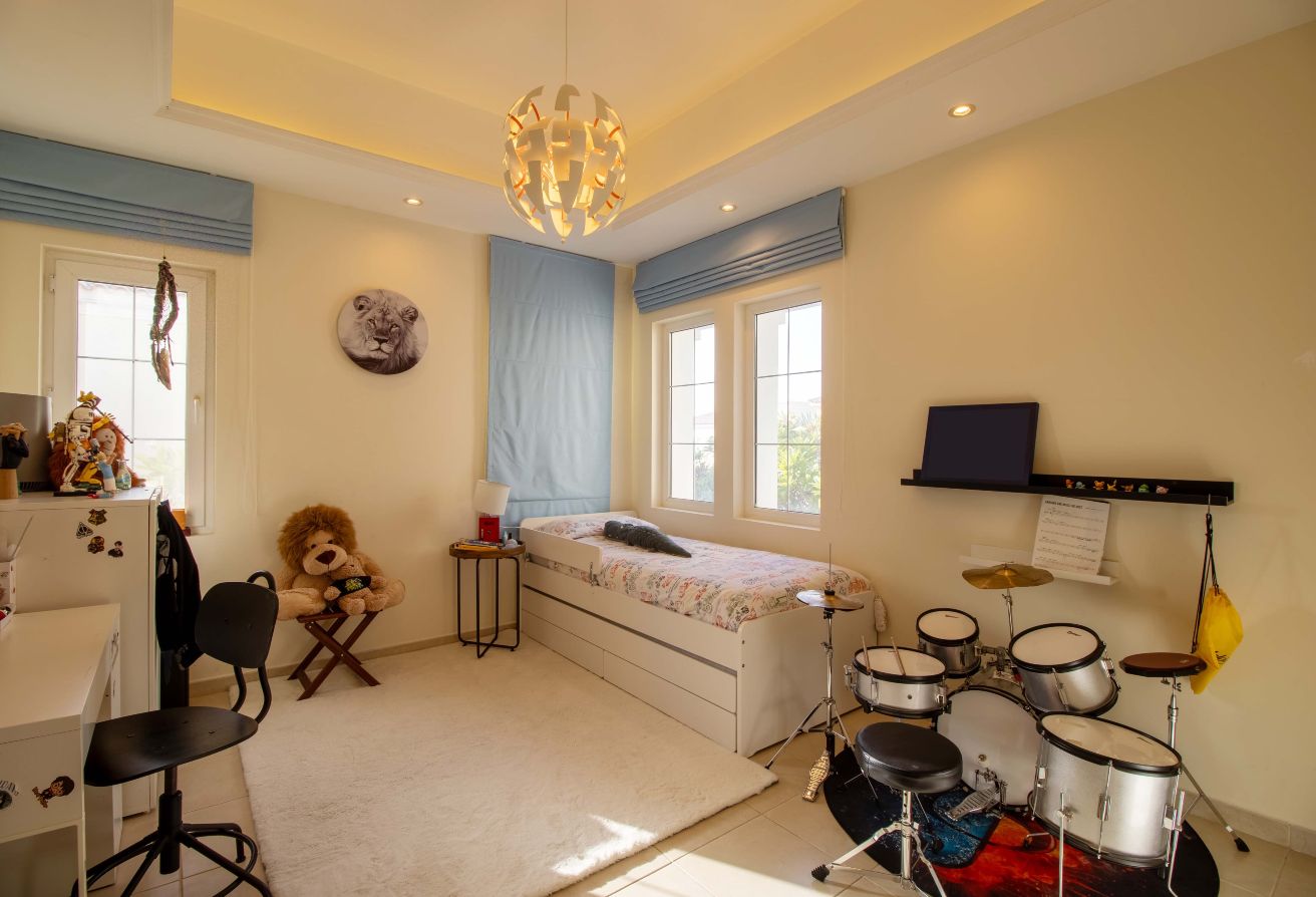 Well Maintained | Private Pool | Upgraded — image 15