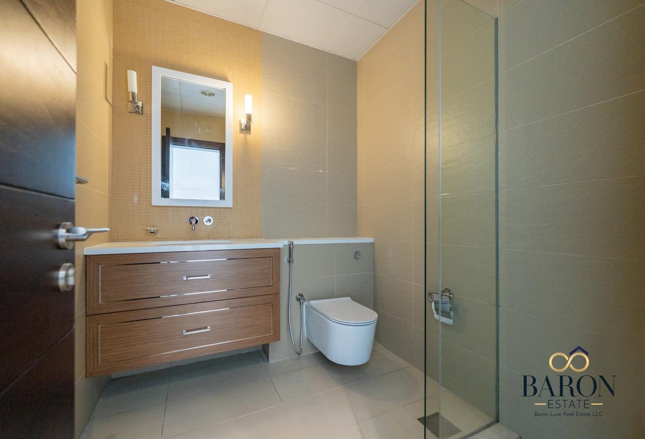 Panoramic Palm View | Top Floor | Upgraded photo 14