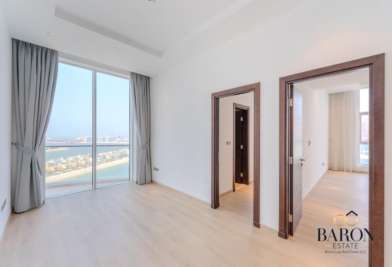 Panoramic Palm View | Top Floor | Upgraded photo 9