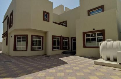 فيلا - 6 غرف نوم - 8 حمامات للايجار في مدينة الرياض - أبوظبي