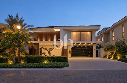 Villa - 5 - 6 for sale in Sienna Views - Jumeirah Golf Estates - Dubai
