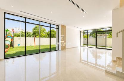 Villa - 4 - 5 for rent in Flora - Damac Hills - Dubai Villa - 4 - 5 for rent in Flora - Damac Hills - Dubai