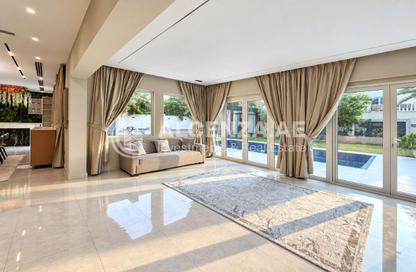 Villa - 5 - 6 for sale in District 1 - Jumeirah Park - Dubai Villa - 5 - 6 for sale in District 1 - Jumeirah Park - Dubai