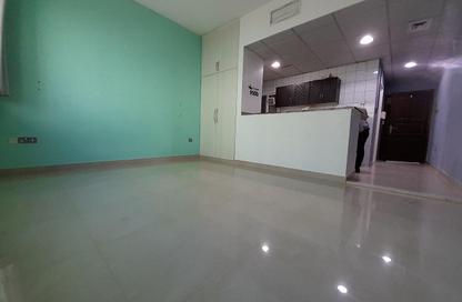 Apartment - Studio - 1 Bathroom for rent in Khalidiya Street - Al Khalidiya - Abu Dhabi