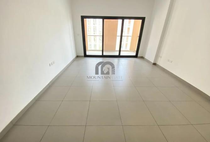 74253725 - Property Image 3