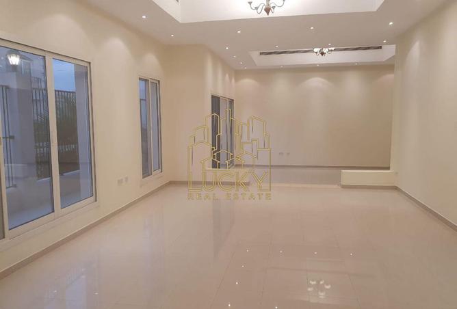 68278381 - Property Image 2