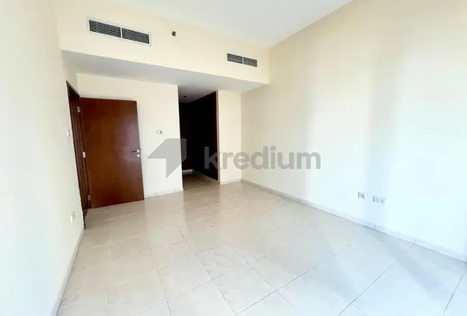 77389302 - Property Image 3