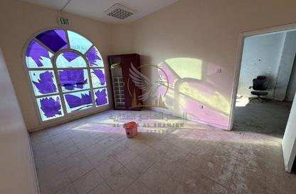 Warehouse - Studio - 1 for rent in Industrial Area 4 - Sharjah Industrial Area - Sharjah