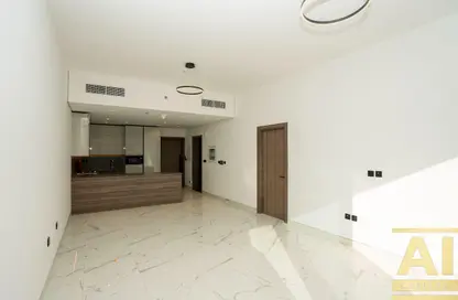 Apartment - 1 Bedroom - 2 Bathrooms for rent in Royal Regency - Business Bay - Dubai