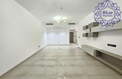 Apartment - 3 Bedrooms - 5 Bathrooms for rent in Lamcy Residence - Oud Metha - Bur Dubai - Dubai