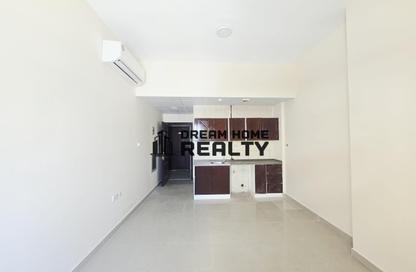 Apartment - Studio - 1 for rent in Muwaileh Commercial - Sharjah Apartment - Studio - 1 for rent in Muwaileh Commercial - Sharjah