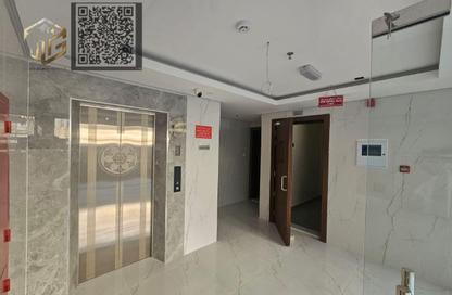 عمارة بالكامل - 7+ - 7+ للبيع في الجرف الصناعية 2 - الجرف الصناعية - عجمان