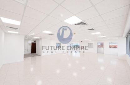 Office Space - Studio - 1 Bathroom for rent in Dune Building - Al Diyafah - Al Satwa - Dubai