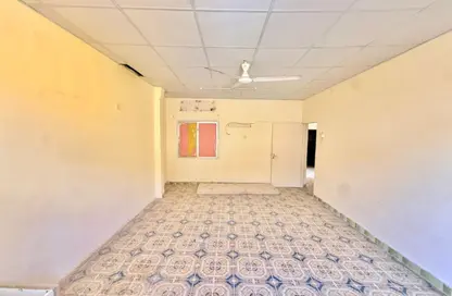 Villa - 3 Bedrooms - 3 Bathrooms for rent in Al Sabkha - Al Riqqa - Sharjah