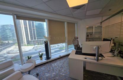 Office Space - Studio - 1 Bathroom for rent in The Burlington - Business Bay - Dubai