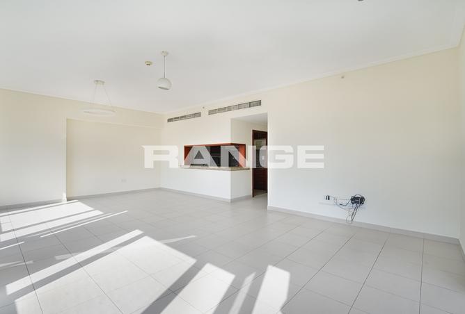 Ready to Move In | Prime Location| On High Floor photo 2