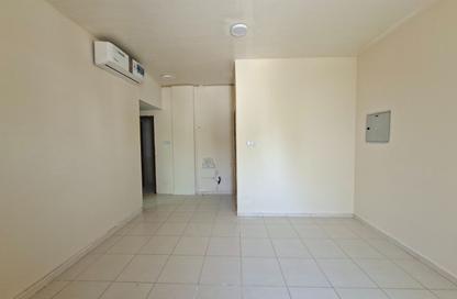 Apartment - 1 - 1 for rent in Fire Station Road - Muwaileh - Sharjah