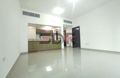Apartment - 1 Bedroom - 2 Bathrooms for rent in Tourist Club Area - Abu Dhabi