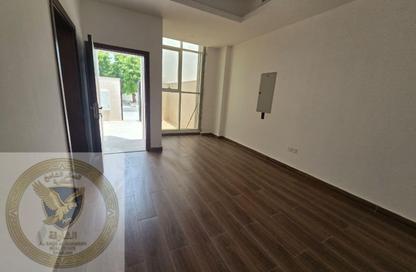 Villa - 4 Bedrooms - 6 Bathrooms for rent in Al Jazzat - Al Riqqa - Sharjah
