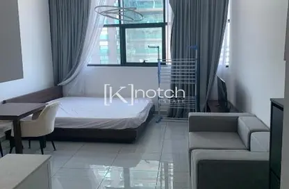 شقة - 1 حمام للايجار في برج او2 - منطقة 14 - قرية جميرا الدائرية - دبي