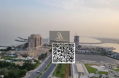 شقة - غرفة نوم - 2 حمامات للايجار في مساكن كورنيش عجمان - طريق كورنيش عجمان - عجمان