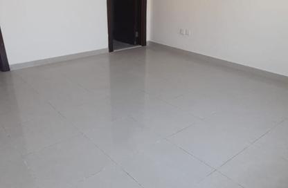 Apartment - 3 Bedrooms - 4 Bathrooms for rent in Al Khan 9 building - Al Khan - Sharjah