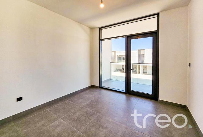 106390001 - Property Image 2