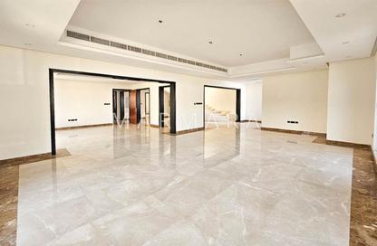 Villa - 5 Bedrooms - 6 Bathrooms for rent in Jumeirah 1 Villas - Jumeirah 1 - Jumeirah - Dubai Villa - 5 Bedrooms - 6 Bathrooms for rent in Jumeirah 1 Villas - Jumeirah 1 - Jumeirah - Dubai