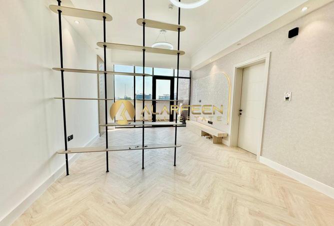 SPACIOUS 1BHK | BRAND NEW | PRIME LOCATION