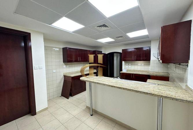 51618233 - Property Image 2