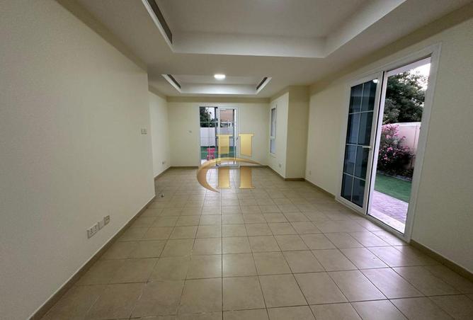 51618233 - Property Main Image