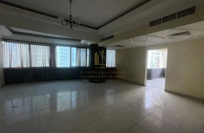 Apartment - 3 - 4 for sale in Al Khan Corniche - Al Khan - Sharjah Apartment - 3 - 4 for sale in Al Khan Corniche - Al Khan - Sharjah