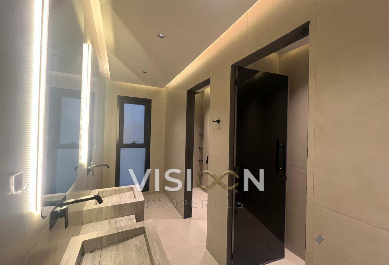 Elegant 5BR Villa | Private Pool & Garden photo 30