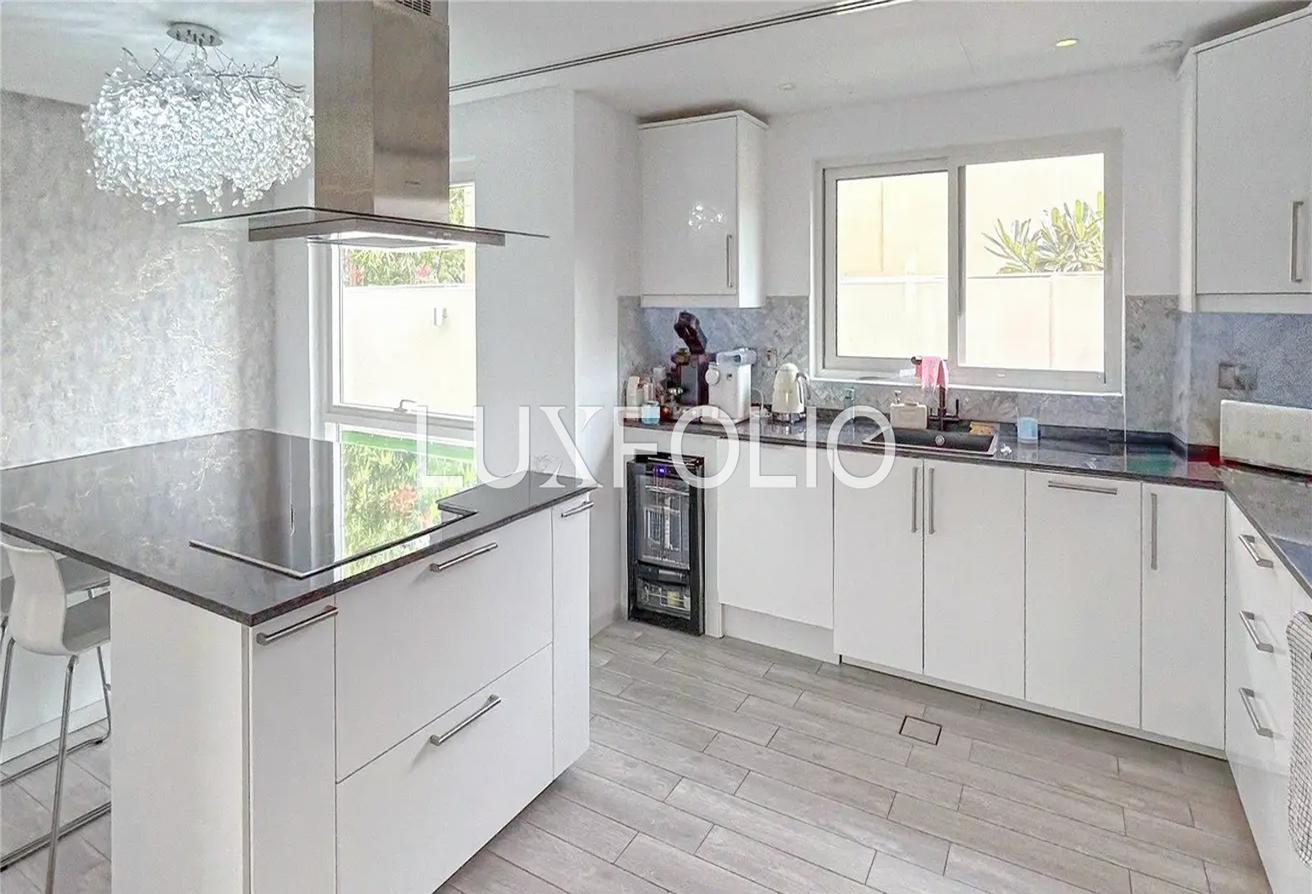 Luxury Living | Remodelled Type 5| Fully Furnished photo 7