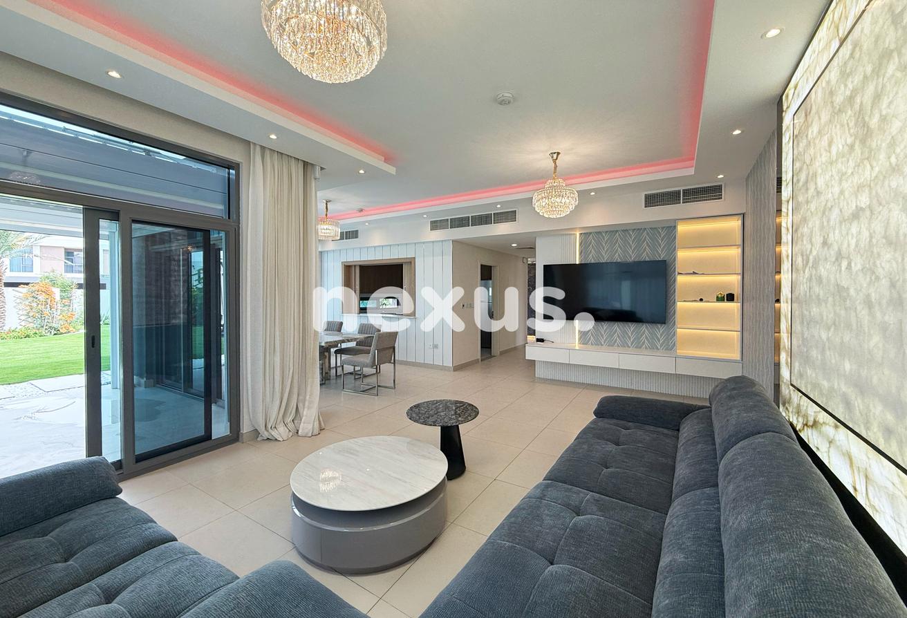 Upgraded | Corner |Furnished | Smart Home | Vacant photo 5