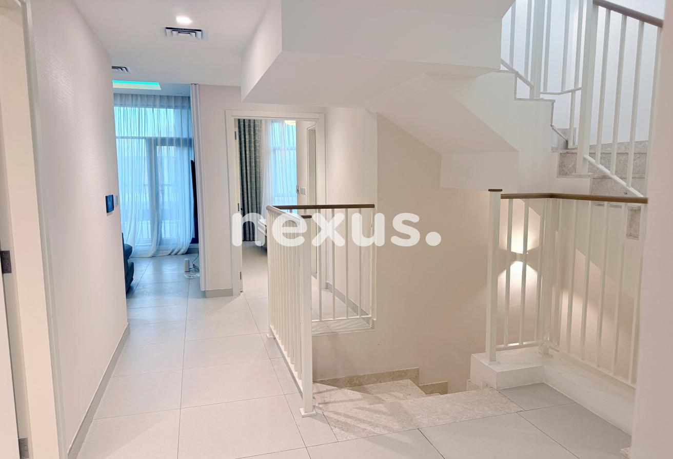 Upgraded | Corner |Furnished | Smart Home | Vacant photo 18