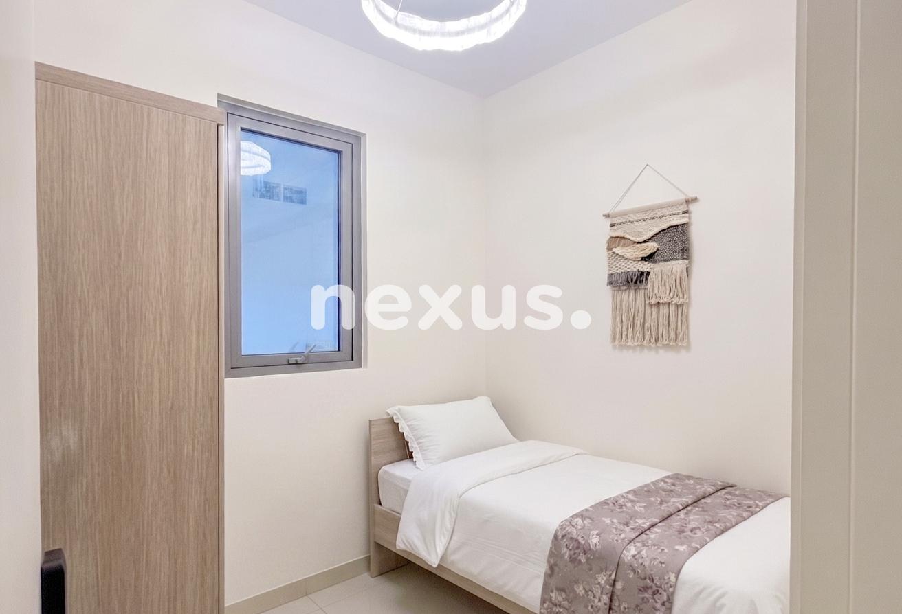 Upgraded | Corner |Furnished | Smart Home | Vacant photo 17