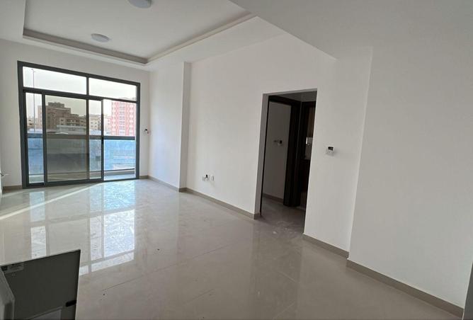 76566153 - Property Image 3