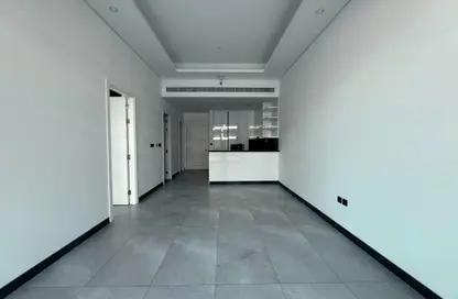 شقة - غرفة نوم - 2 حمامات للايجار في كيرف باي سيترو - ارجان - دبي شقة - غرفة نوم - 2 حمامات للايجار في كيرف باي سيترو - ارجان - دبي