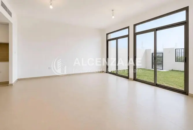 117722012 - Property Image 2