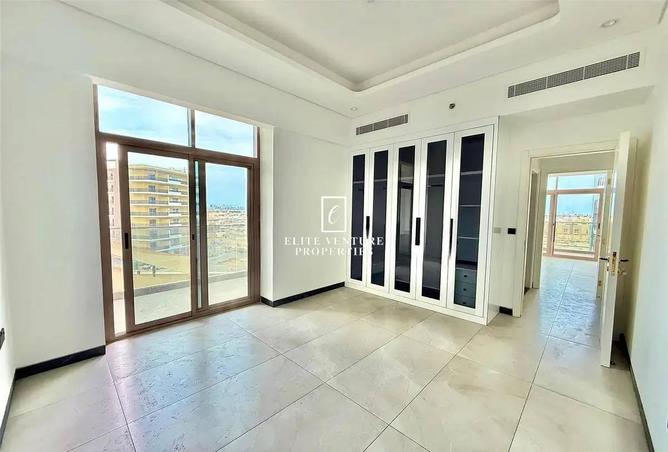 VACANT | LUXURIOUS BUILDING | PREMIUM LIVING