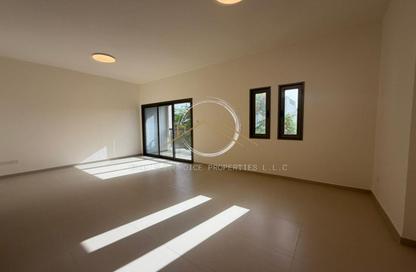 Apartment - 3 Bedrooms - 3 Bathrooms for rent in The Gardens Buildings - The Gardens - Dubai Apartment - 3 Bedrooms - 3 Bathrooms for rent in The Gardens Buildings - The Gardens - Dubai